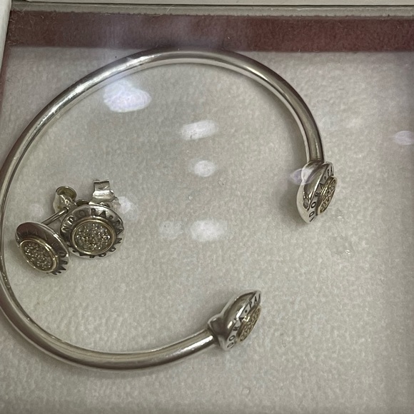 Pandora Logo Pave Open Bracelet - Picture 4 of 4